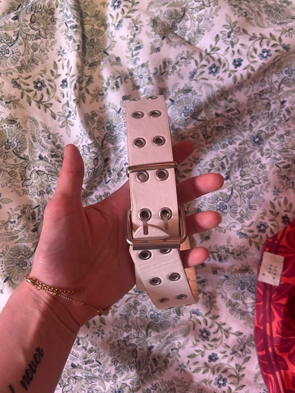 Source Unknown White Double-Grommet Belt with Silver Hardware